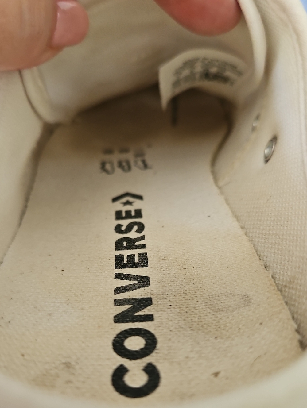 Converse Women's White Canvas Slip Ins, Size 7 - Picture 9 of 12